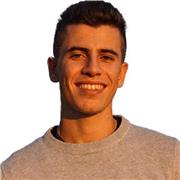 Sono un ex studende, diplomato in grafica e comunicazione che ha deciso di mettersi in gioco e insegnare ad utilizzare Photoshop